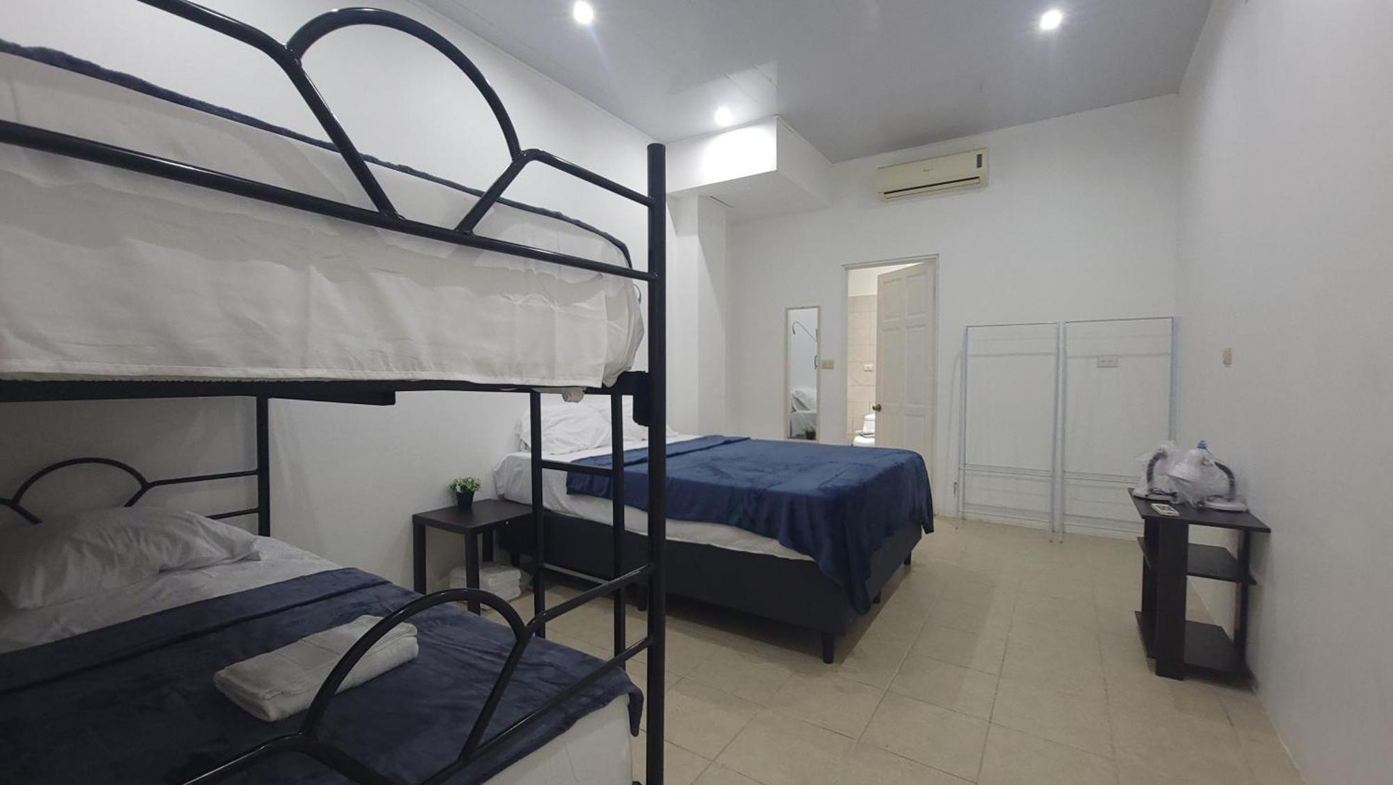Surfo House Hotel & Hostel Tamarindo Eksteriør bilde
